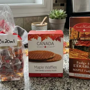 Maple Waffles, Maple Fudge, and Jakeman's Syrup Set