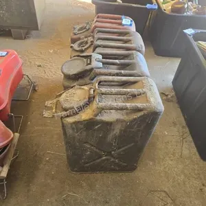 4 vintage Jerry Cans