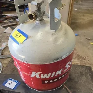 20Lb propane tank, some contents