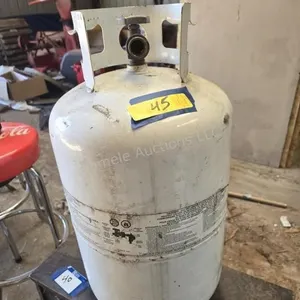 30Lb propane tank,  empty