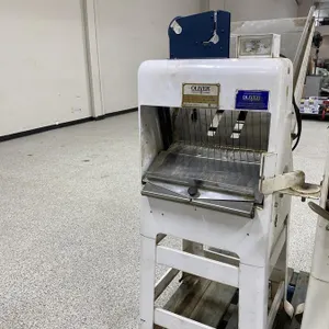 Oliver 797-32 Bread Slicer
 UNRESERVED