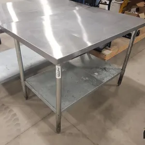 Stainless Steel Table (48'' x 30'' x 34'')
 UNRESERVED