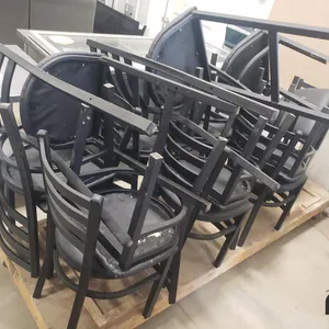 (17) Chairs
 UNRESERVED
