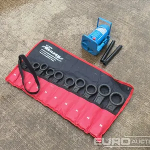 Unused Neilsen 10Pc Slogging Spanner Set, 12 Ton Bottle Jack (2 of) 
