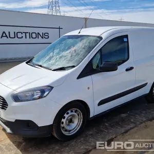2021 Ford Transit Courier 