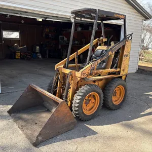 Case 1816 Uniloader Skidloader