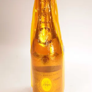 Louis Roederer/ 1990/ Cristal/ Brut Champagne/ 750ml/ 12% ABV Note: Alcohol cannot be insured by any