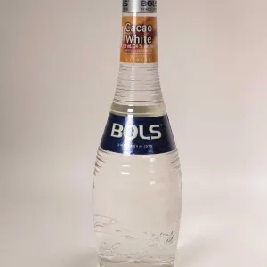 Bols/ Cacoa White Liqueur/ 750ml/ 24% ABV Note: Alcohol cannot be insured by any courier in Canada. 