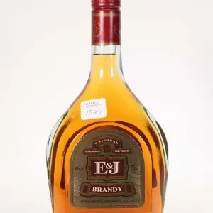 E&J/ Brandy/ 750ml/ 40% ABV Note: Alcohol cannot be insured by any courier in Canada. Local pick up 