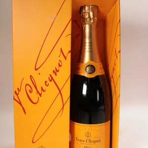 Veuve Clicquot/ Brut Sparkling Wine/ 750ml/ 12% ABV Note: Alcohol cannot be insured by any courier i