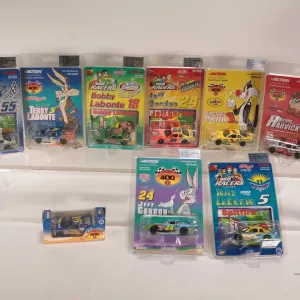 Nine1:64 scale collectible Looney Tunes Racers collectible die cast cars