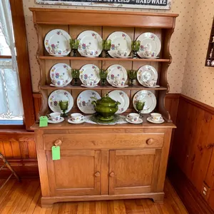 Buffet Hutch