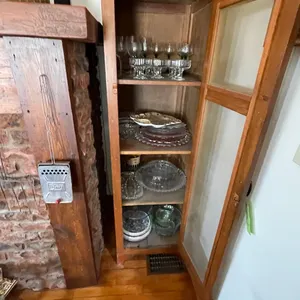 Hutch w/ Screened Door