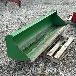 JOHN DEERE 72IN BUCKET - ALMOST NEW