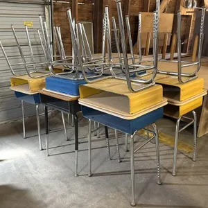 (14) Metal School Desks