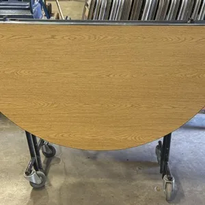 Round Folding Cafeteria Table