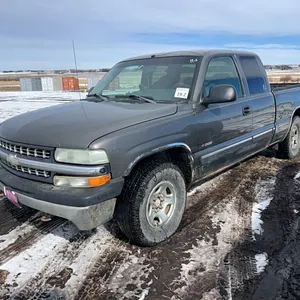 2002 CHEV SILVERADO 1500 4X4 EXT CAB SHORT BOX TRUCK