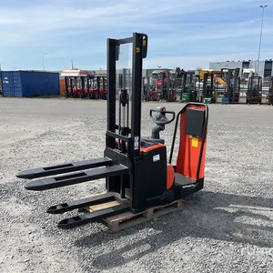 2015 BT SWE120 Electric Stacker