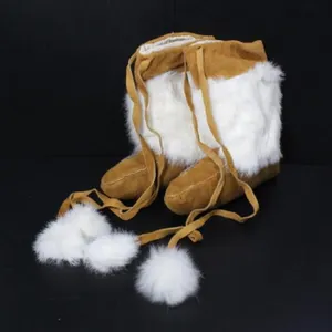 HANDMADE MUKLUKS W/ SILVER BEADING, W SIZE 5
