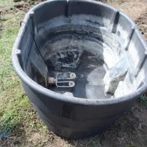 Rubbermaid 150 gal. Water Tank w/Heater