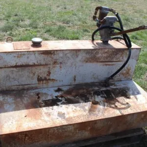 100 gal. L Shaped Mod. 480000 Fuel Tank w/Pump