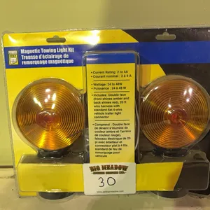 Magnetic towing light kit