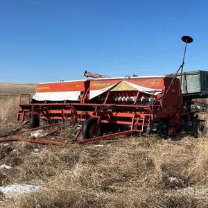 Morris SeedRite 22 ft Hoe Drill