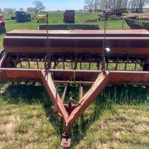International 510 grain drill