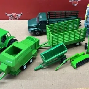 Quantity of plastic farm toys