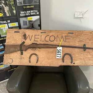 WELCOME SIGN - NOT FUNCTIONING - DECORATIVE PURPOSES ONLY