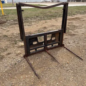 Westendorf Mount 3 Prong Bale Spear