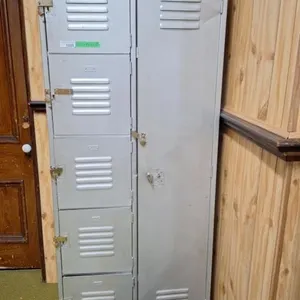 Metal storage locker