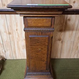Lovely wooden pedestal plant stand