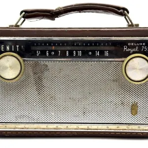 Vintage Zenith Deluxe Royal 755 Radio 9” x 4” x