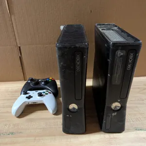 (2) Xbox 360 w/ Controller (Missing Cords)