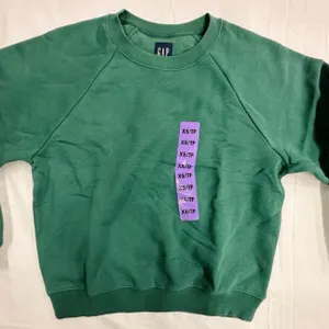 NEW GAP Green Crewneck Pullover Sweatshirt, Extra Small, Long Sleeve, Made in China, Cotton Blend