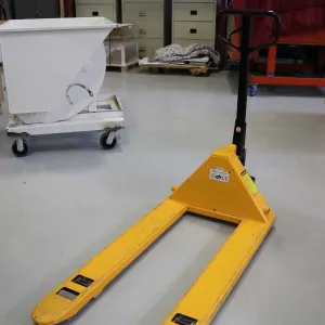 Procore 2500kg pallet jack.