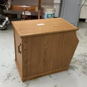 END TABLE W/ MAGAZINE SLOT ON SIDE