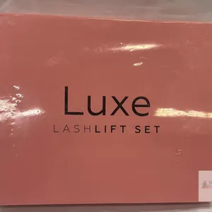 NEW Luxe Lash Lift Set Eyelash Lift Kit, Quick-Adhere Technology, New,
