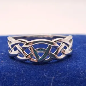 Celtic Knot Ring Size 7 .925