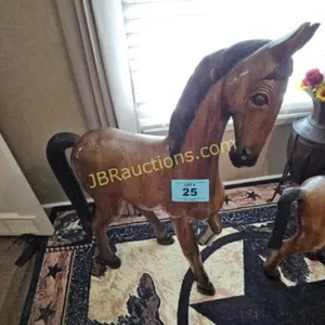 40" TALL WOOD HORSE, DAMAGE ON TIP OF TAIL