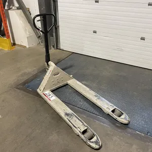 Crown Pallet Jack
 UNRESERVED