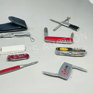 various folding pocket knives - some advertising