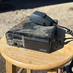 Maxon SM-4150M FM radio