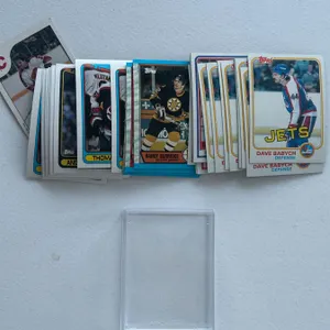 Assortment of Hockey Cards