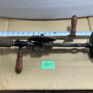 Vintage Shoulder Drill w. Level