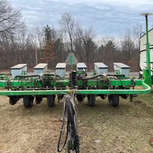 Deutz-Allis 385 6R Planter - Prairie Farm, WI