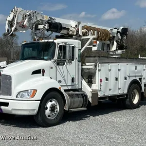 2016 Kenworth T370 digger derrick truck