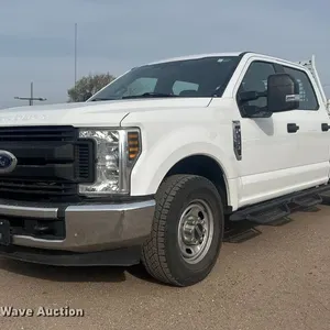 2019 Ford F250 Super Duty XL Crew Cab pickup truck