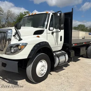 2015 International 7600 dump flatbed truck